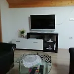 Homes Mirjana *