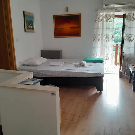 Homes Mirjana