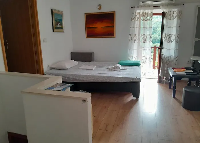 Homes Mirjana