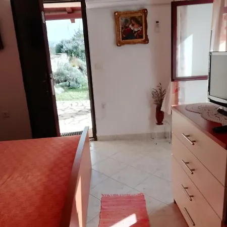 Homes Mirjana